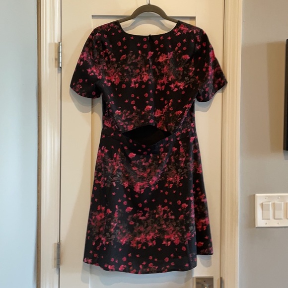 Jack (US8) black and magenta shirt sleeve dress with low back cutout - Picture 6 of 6